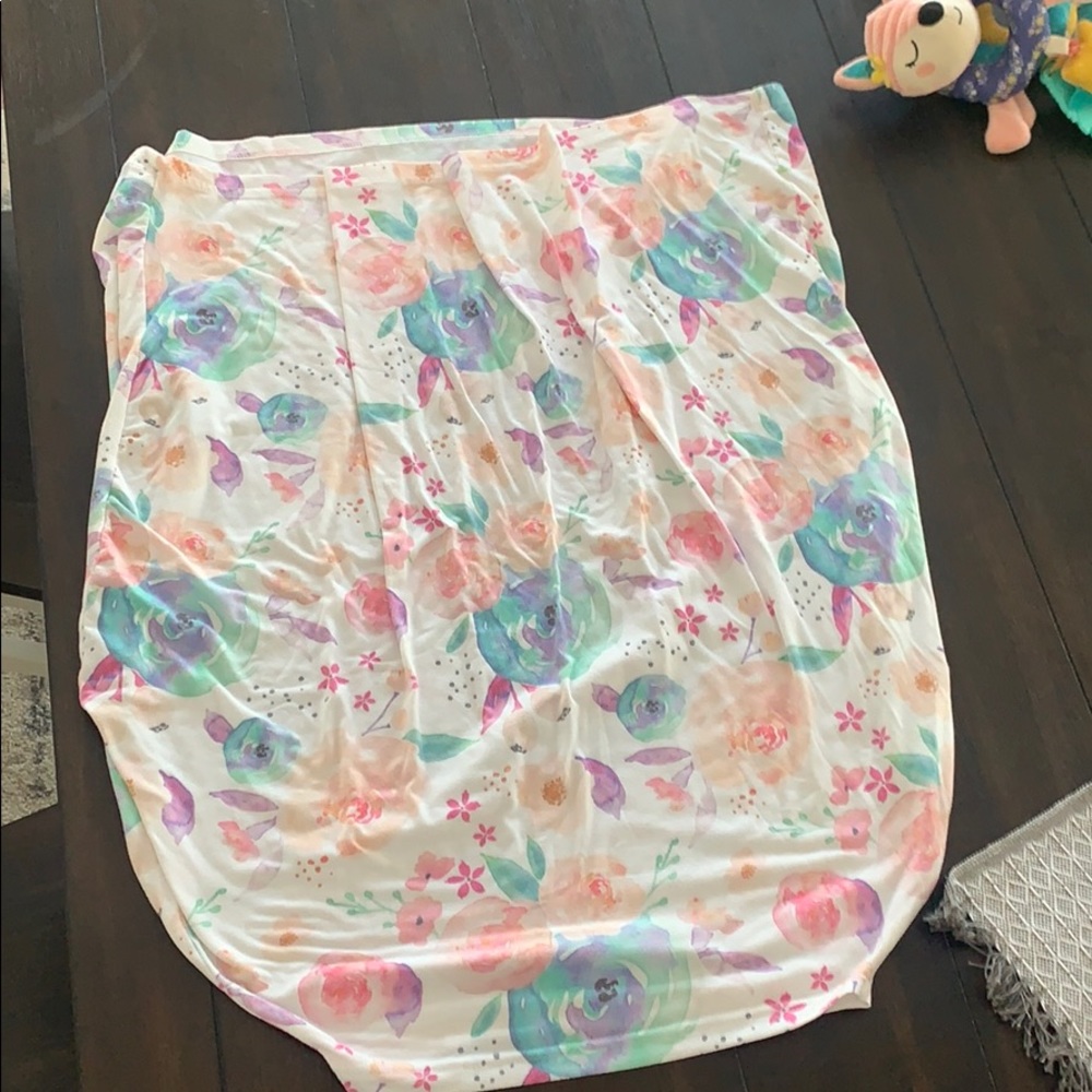 Copper pearl 4 in 1 multi use cover.